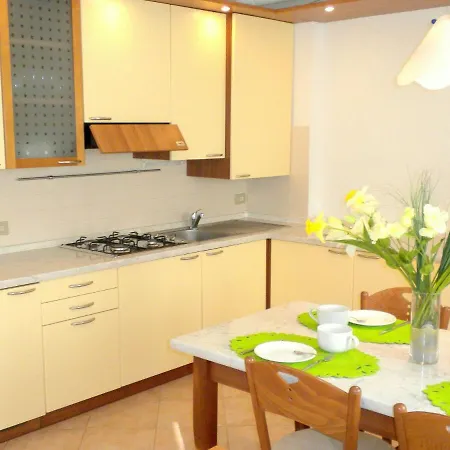 Holiday home Beautiful With Garden And Fireplace *
